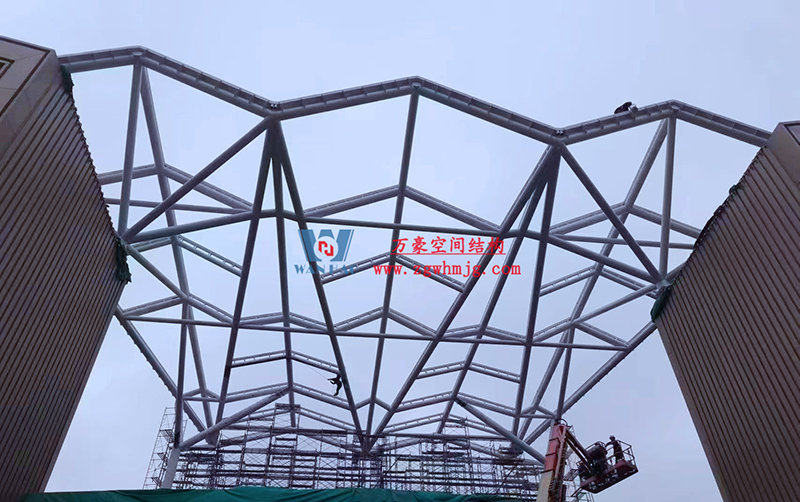 匯工匠精神，抓工程品質(zhì)|合肥文一塘溪津門天幕鋼結(jié)構(gòu)及ETFE氣枕膜工程最新施工進度
