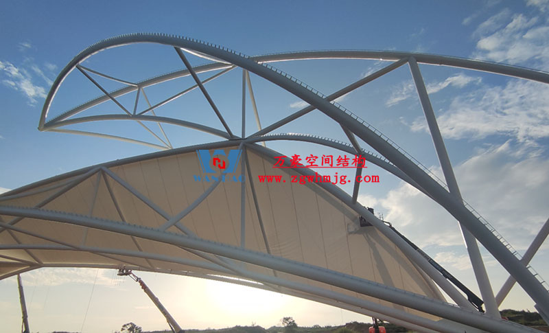 膜結(jié)構(gòu)大門(mén)出入口的優(yōu)勢(shì)特點(diǎn) 膜結(jié)構(gòu)大門(mén)出入口的優(yōu)勢(shì)特點(diǎn)