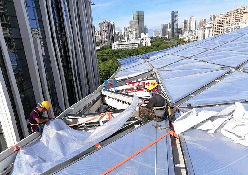 縱使烈日炎炎，腳步從未止歇！海南這個ETFE氣枕膜項目施工進度有最新消息