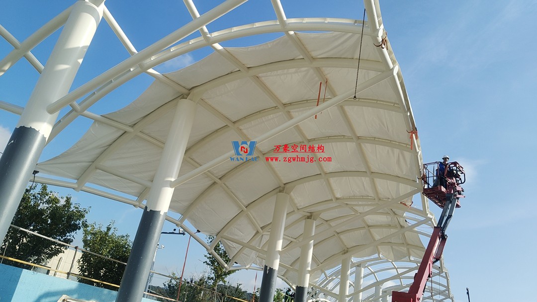 全面加速建設(shè)，創(chuàng)建優(yōu)質(zhì)精品工程