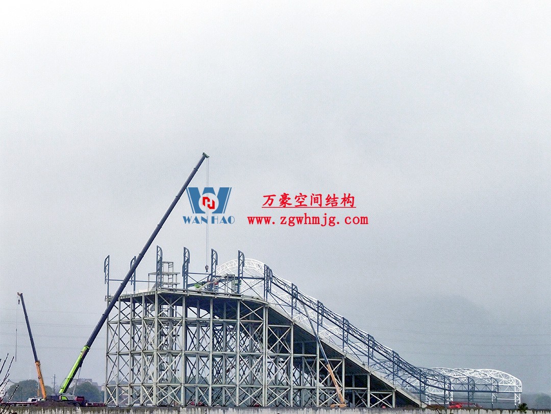 馭風逐沙，織就賽道美學——比亞迪紹興嵊州賽車場干拔沙坡觀景平臺鋼膜結構