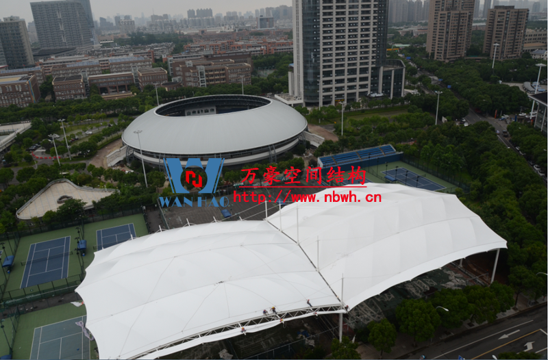 膜結(jié)構遮陽雨棚有哪些特點？如何選擇合適的膜結(jié)構遮陽棚公司？