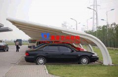 7字型膜結(jié)構(gòu)車棚是什么？有哪些特點(diǎn)？