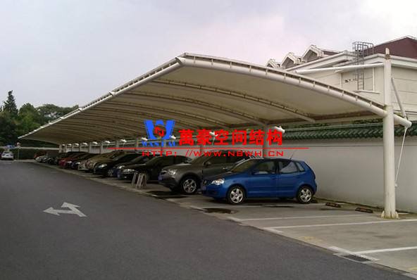 小轎車(chē)車(chē)棚