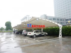 膜結(jié)構(gòu)車棚膜材熱合工藝是怎樣的？需要注意哪些事項？
