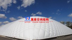充氣膜結(jié)構(gòu)使用時應(yīng)注意哪些事項？充氣膜結(jié)構(gòu)一旦破損該如何維修？
