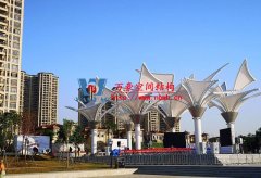 PTFE膜結(jié)構(gòu)冬季施工有哪些難題？為什么PTFE膜結(jié)構(gòu)工程在冬季施工會增加成本？